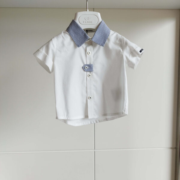 Camicia collo blu